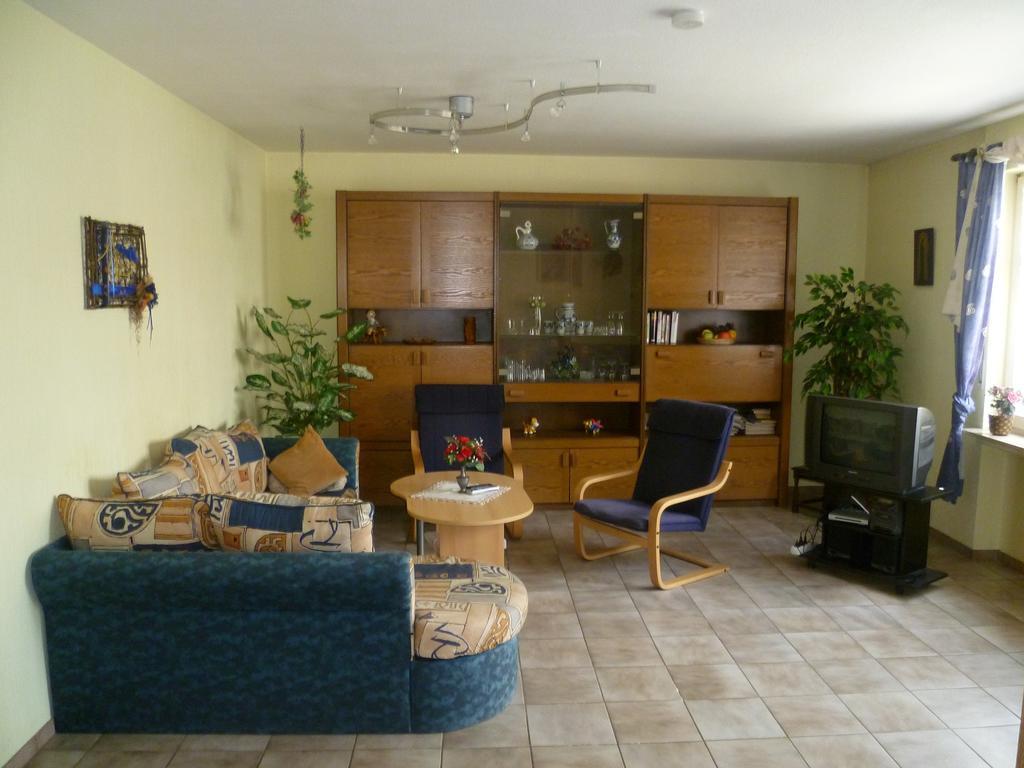 Pension-Elfi Maring-Noviand 部屋 写真